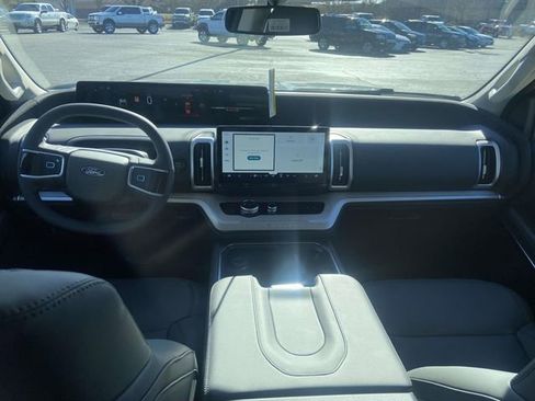 New 2026 Ford Expedition Active RWD image 10