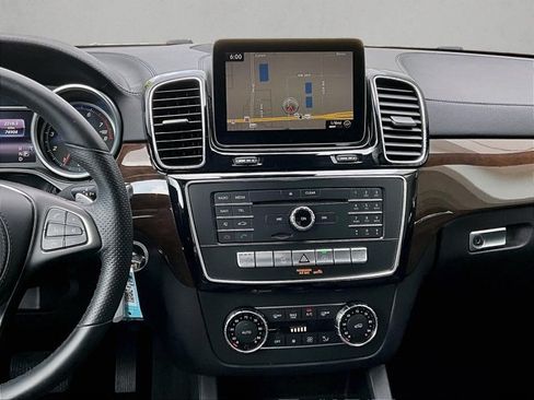 Used 2017 Mercedes-Benz GLS 450 4MATIC image 8