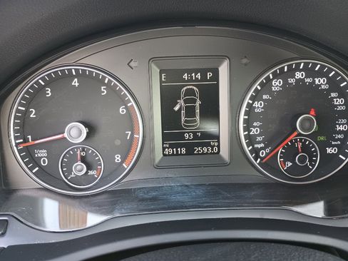 Used 2014 Volkswagen Eos Executive image 14