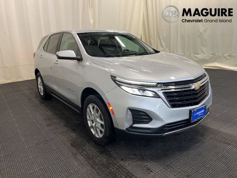 Used 2022 Chevrolet Equinox LT AWD/4WD image 28