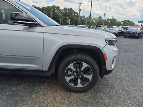 Used 2024 Jeep Grand Cherokee Limited 4xe AWD/4WD image 11