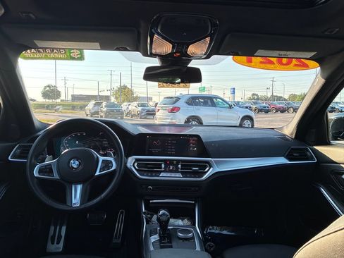 Used 2021 BMW 330i Sedan w/ M Sport Package RWD image 19