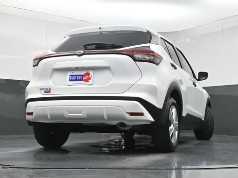 Used 2025 Nissan Kicks Play S FWD image 27