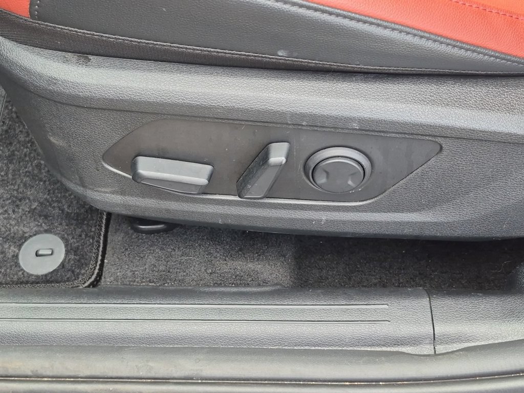 Used 2025 Kia Sportage SX FWD image 36