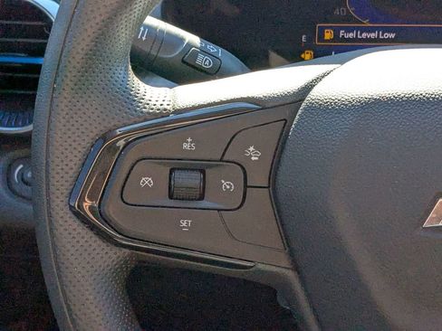 Used 2025 Chevrolet Trax LT FWD image 23