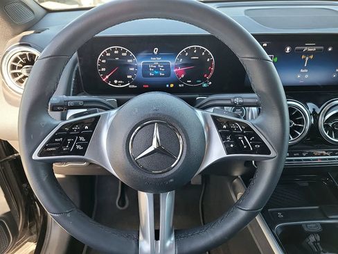 New 2025 Mercedes-Benz GLB 250 image 21