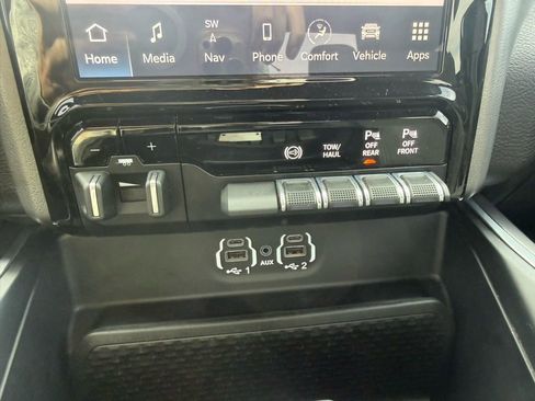 Used 2023 RAM 2500 Big Horn w/ Night Edition image 16