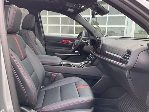 Used 2026 Chevrolet Traverse RS w/ LPO, Floor Liner Package AWD/4WD image 11