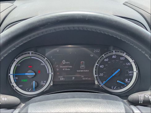 Used 2022 Toyota Highlander XLE FWD image 17