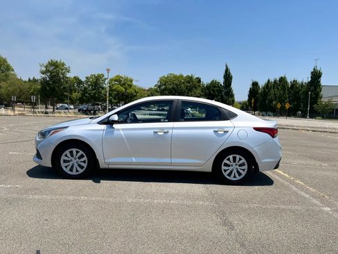 Used 2018 Hyundai Accent SE FWD image 8