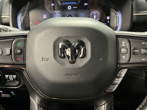 Used 2023 RAM 1500 Limited AWD/4WD image 15