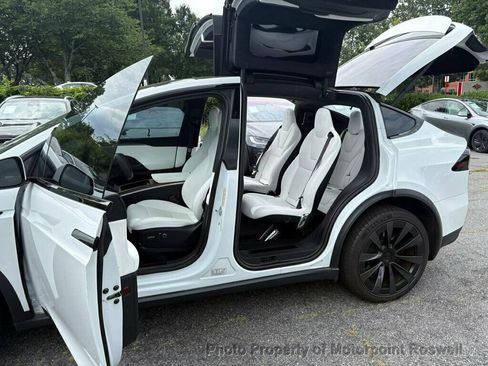 Used 2023 Tesla Model X AWD/4WD image 5
