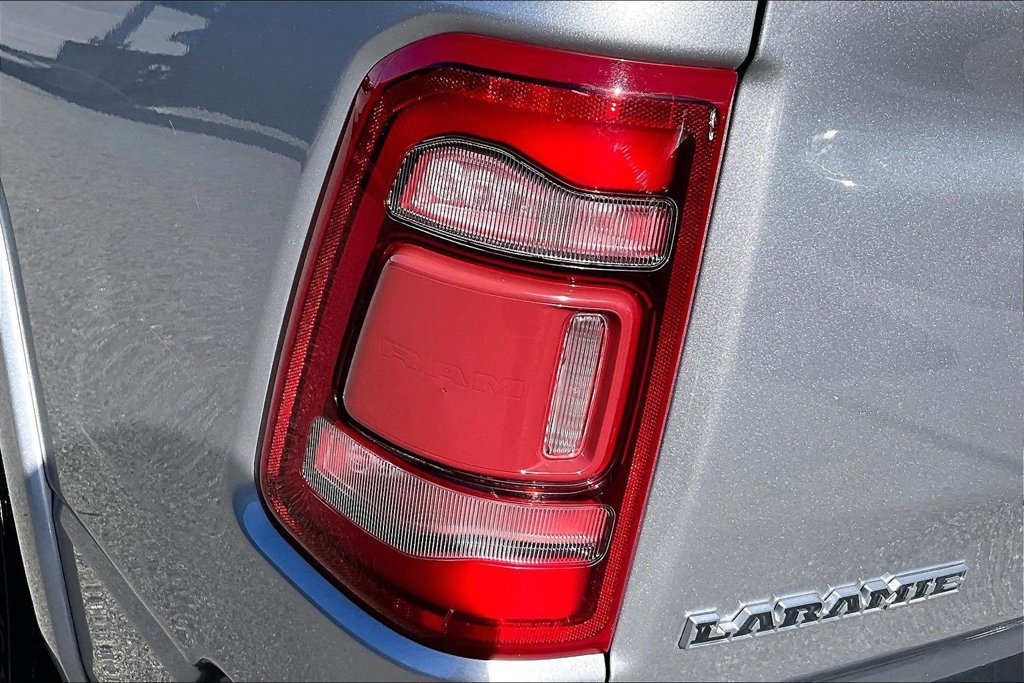 Used 2022 RAM 1500 Laramie AWD/4WD image 27