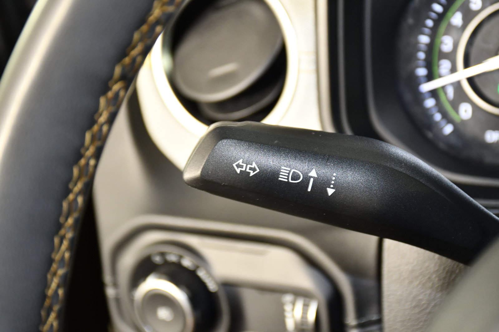 Used 2024 Jeep Wrangler Unlimited Sahara AWD/4WD image 22