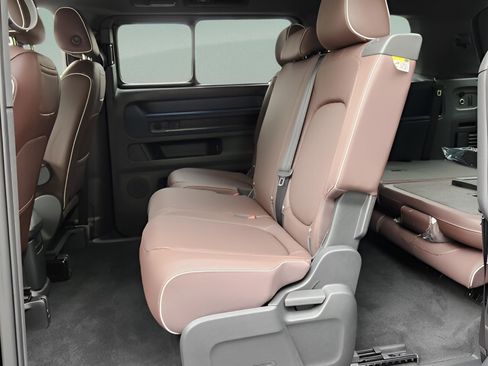 New 2025 Volkswagen ID. Buzz Pro S image 11