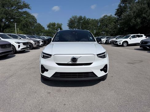Certified 2023 Volvo C40 P8 Recharge Ultimate w/ Protection Package Premier AWD/4WD image 8