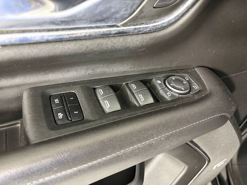 Used 2023 Chevrolet Tahoe Z71 w/ Luxury Package AWD/4WD image 18