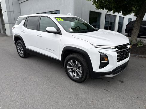 Used 2026 Chevrolet Equinox LT w/ Convenience Package II AWD/4WD image 1