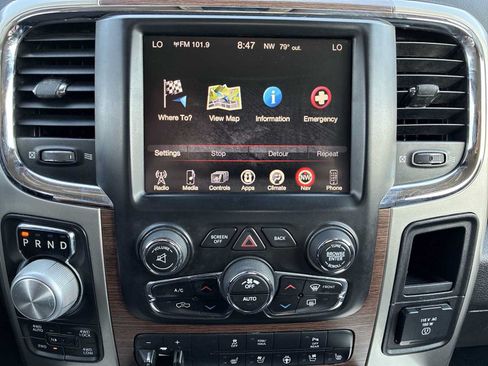 Used 2015 RAM 1500 Laramie AWD/4WD image 18