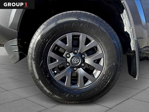 Certified 2023 Toyota Tacoma SR5 AWD/4WD image 11