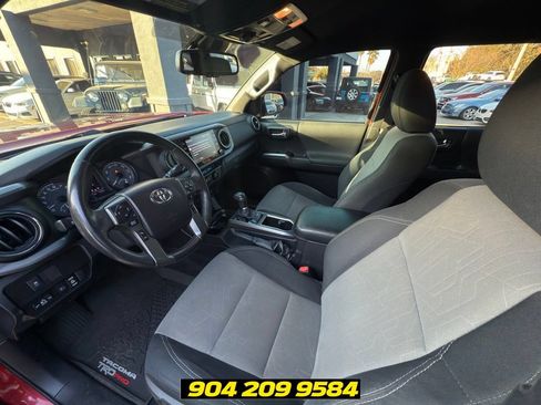 Used 2021 Toyota Tacoma TRD Off-Road w/ Technology Package AWD/4WD image 25