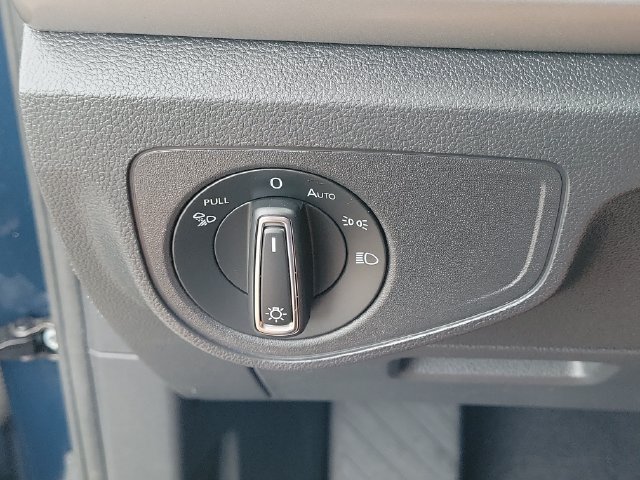 Used 2020 Volkswagen Atlas Cross Sport SE w/ Towing Package FWD image 29