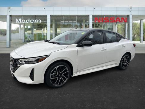 New 2025 Nissan Sentra SR image 1