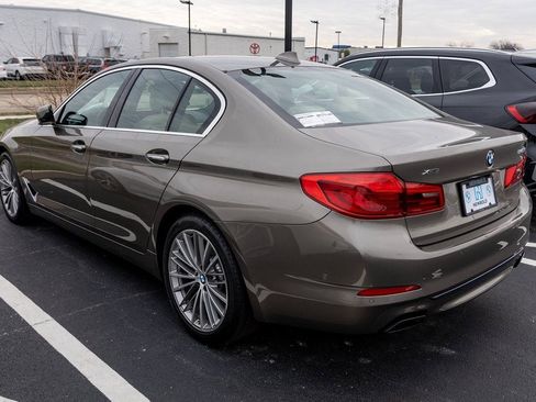 Used 2018 BMW 540i xDrive image 2