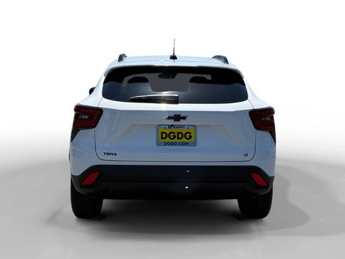 New 2026 Chevrolet Trax LT FWD image 4