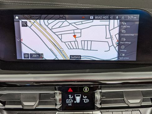 Used 2024 BMW Z4 M40i w/ Premium Package image 25