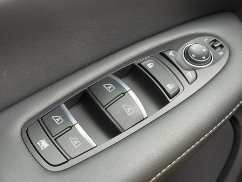 Used 2025 INFINITI QX50 Luxe image 25