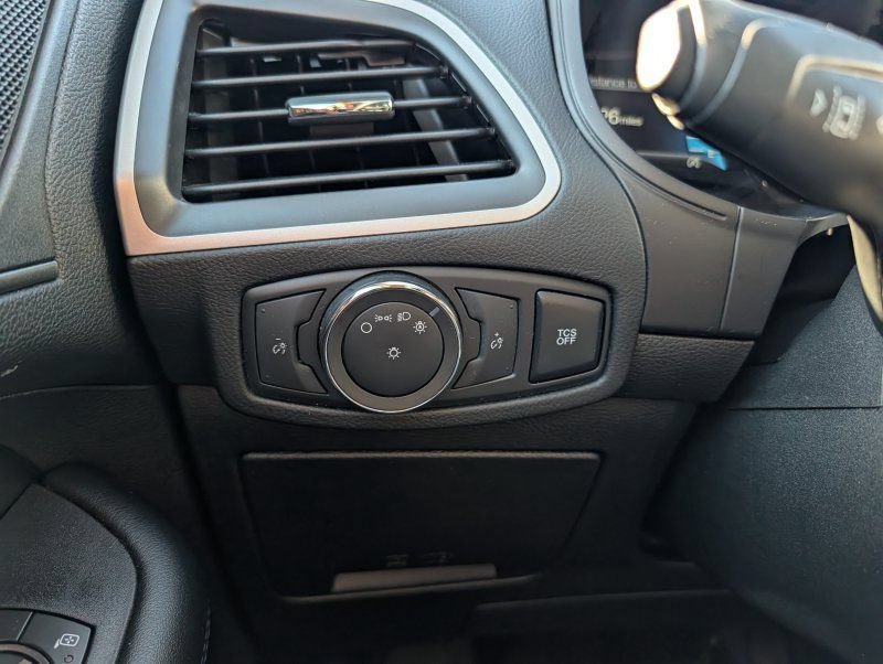Used 2022 Ford Edge SE w/ Black Appearance Package AWD/4WD image 19