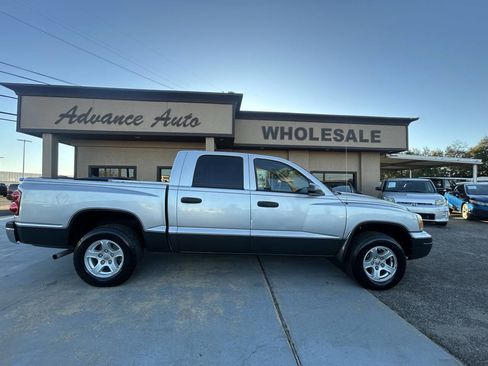 Used 2006 Dodge Dakota SLT image 18