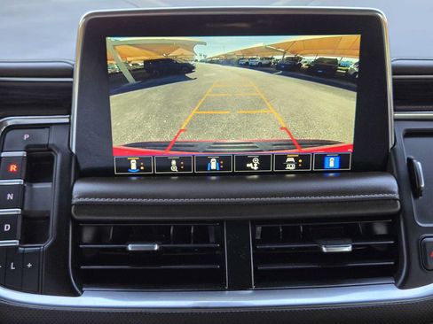 Used 2021 GMC Yukon SLT w/ Rear Media and Nav Package RWD image 20