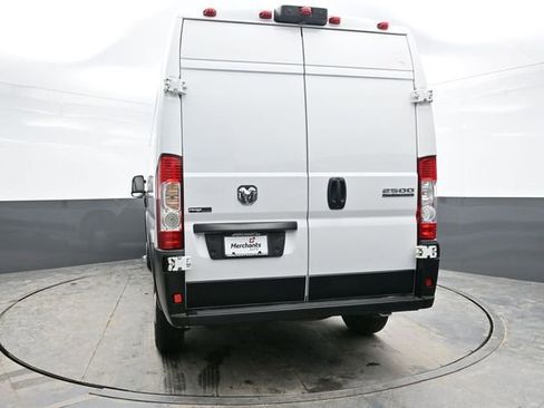 Used 2025 RAM ProMaster 2500 w/ Convenience Group image 5