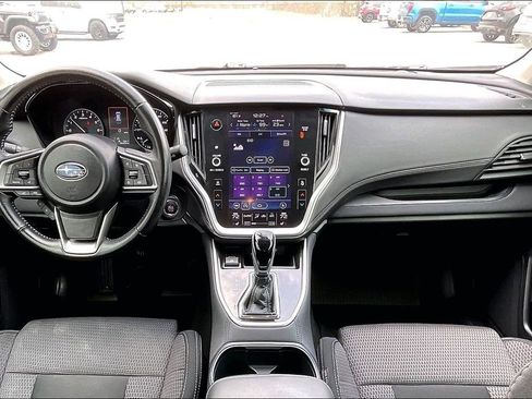 Used 2022 Subaru Outback Premium image 7