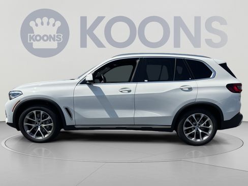 Used 2023 BMW X5 xDrive40i w/ Premium Package AWD/4WD image 2