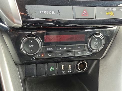 Used 2024 Mitsubishi Eclipse Cross SE image 28