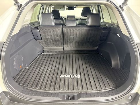 Certified 2022 Toyota RAV4 Limited image 24