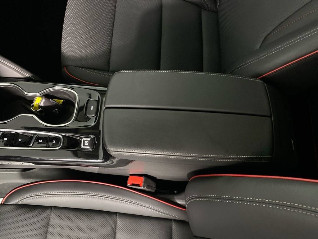 Certified 2023 Buick Envision Essence w/ Sport Touring Package AWD/4WD image 20