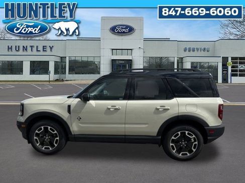 Used 2024 Ford Bronco Sport Outer Banks w/ Tech Package AWD/4WD image 7
