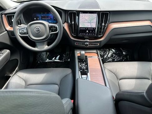 Certified 2023 Volvo XC60 B5 Plus w/ Climate Package AWD/4WD image 16