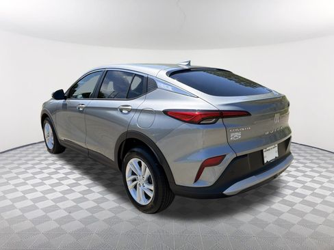 Used 2024 Buick Envista Preferred w/ Advanced Safety Package FWD image 7