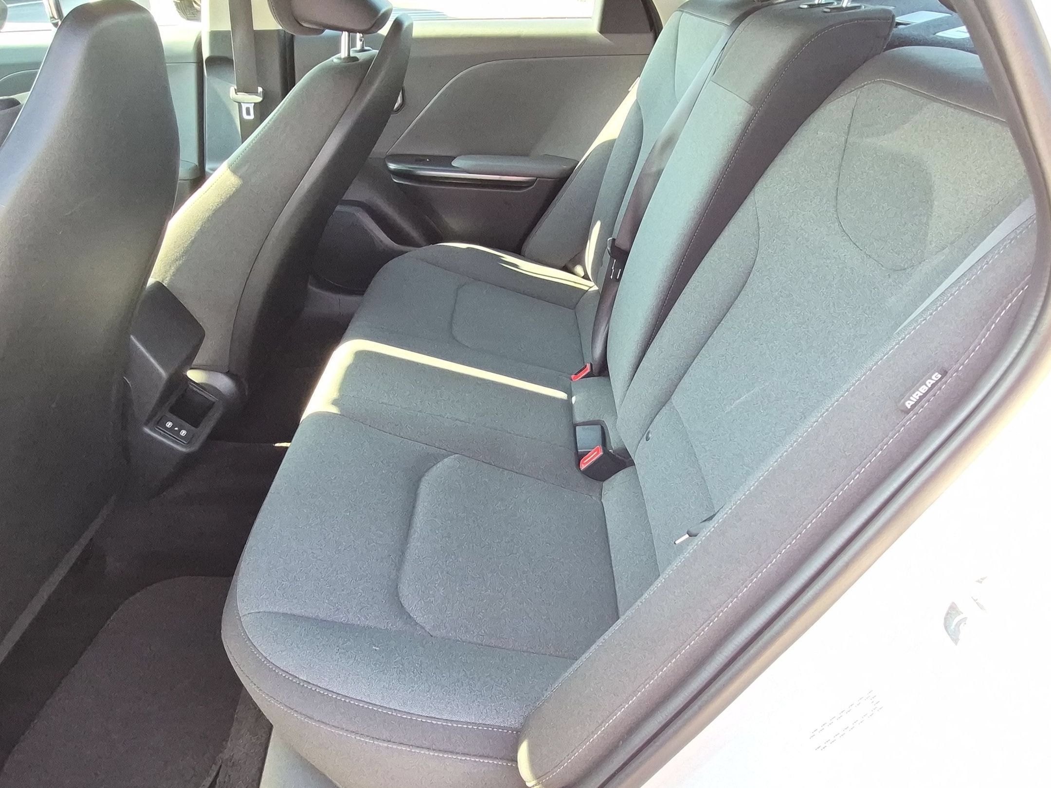 Used 2025 Kia K4 FWD image 28