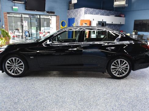 Used 2018 INFINITI Q50 Luxe w/ Essential Package (3.0T Luxe) AWD/4WD image 9