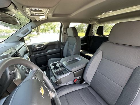 New 2025 Chevrolet Silverado 1500 Custom image 17