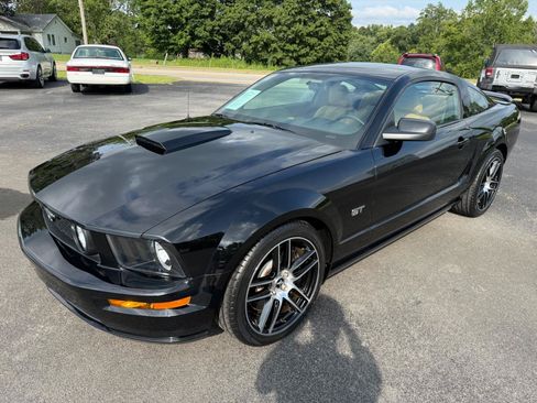 Used 2007 Ford Mustang GT Premium RWD image 6