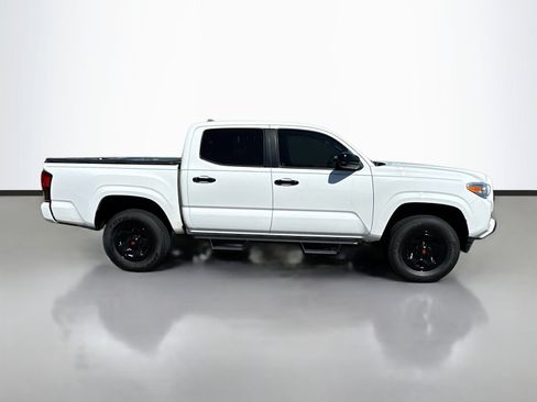 Used 2022 Toyota Tacoma SR w/ SR Convenience Package image 8