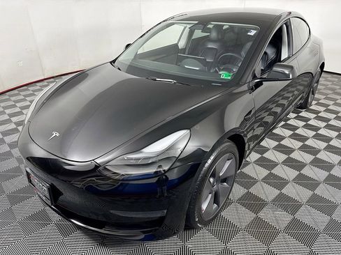 Used 2023 Tesla Model 3 Standard Range RWD image 3