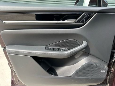 Certified 2025 Porsche Macan 4 Electric AWD/4WD image 19